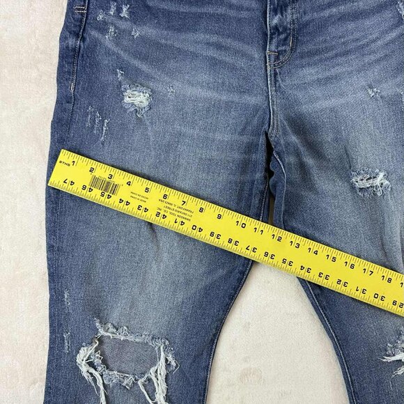 Torrid Women’s Plus size Distressed Frayed Hem Jeans‎ – Medium Wash - Picture 15 of 15